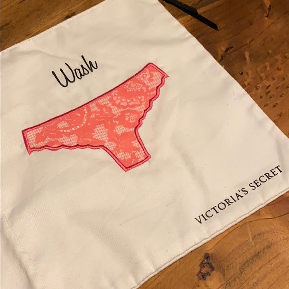 Victoria Secret lingerie travel bag - Picture 4 of 4